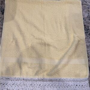 Vintage JCPenney Bath Towel with Lace